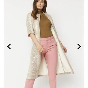 Tahari snakeskin print coat size Medium BoxS 3/4 sleeves medium length